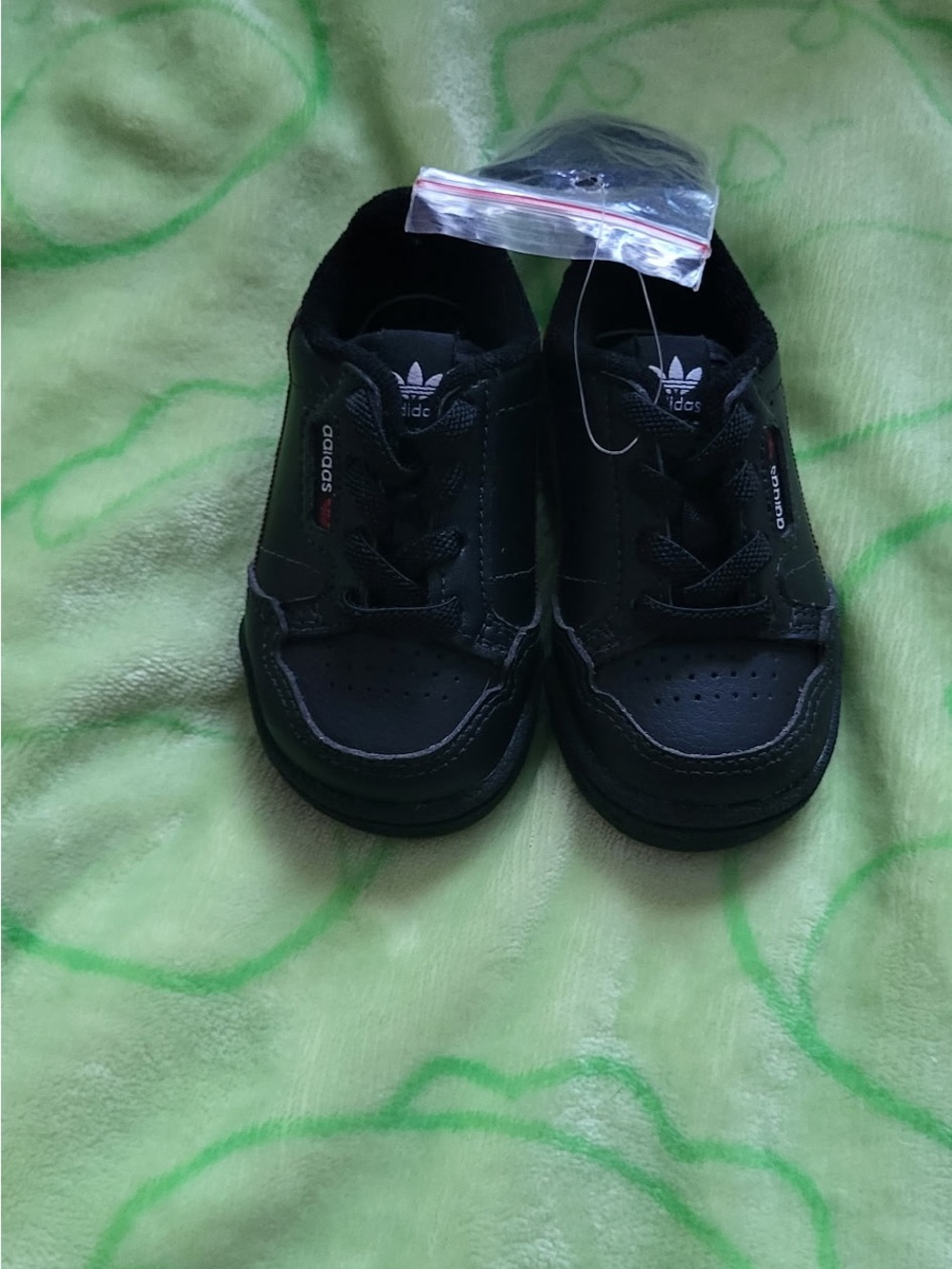 adidas Kids Black Low-Top Lace Sneakers